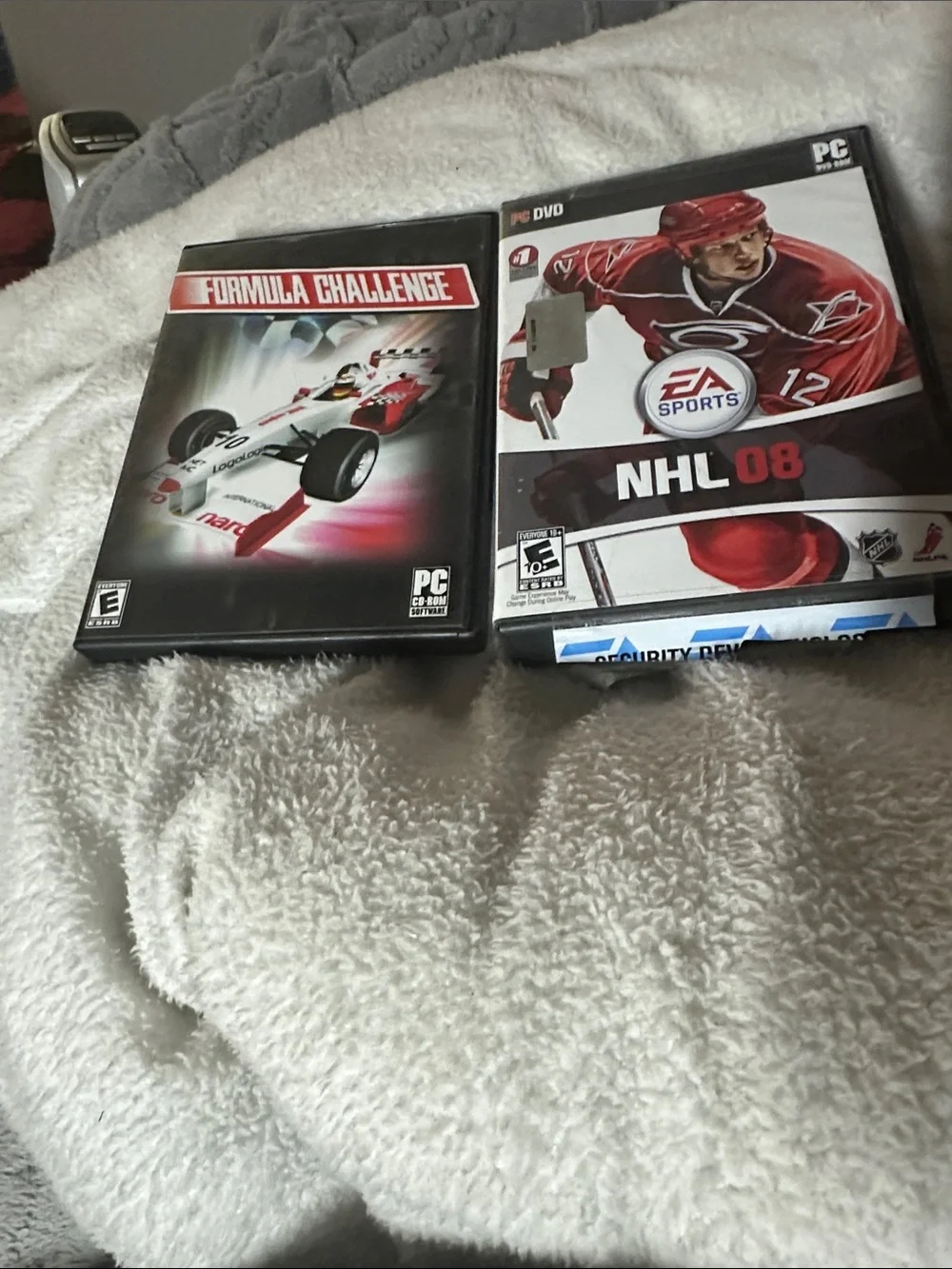 NHL 08 PC Game and FORMULA CHALLENGE l-used